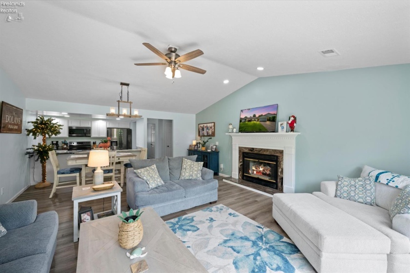 937 Ridgeview Drive, Huron, 44839, 3 Bedrooms Bedrooms, ,2 BathroomsBathrooms,Residential,For Sale,Ridgeview,20262180