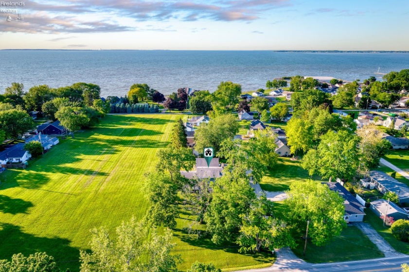482 Hillcrest Drive, Lakeside, 43440, 4 Bedrooms Bedrooms, ,2 BathroomsBathrooms,Residential,For Sale,Hillcrest,20262187