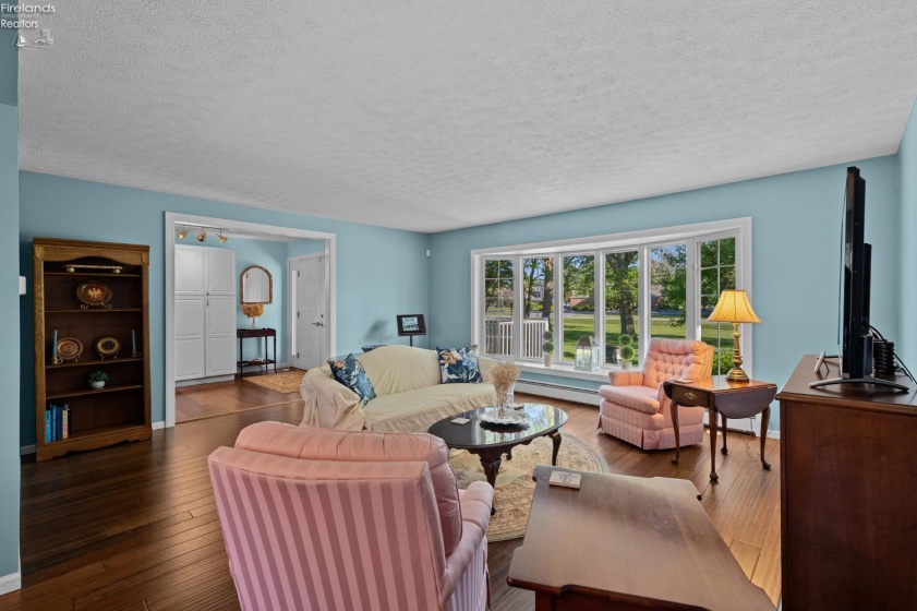 482 Hillcrest Drive, Lakeside, 43440, 4 Bedrooms Bedrooms, ,2 BathroomsBathrooms,Residential,For Sale,Hillcrest,20262187