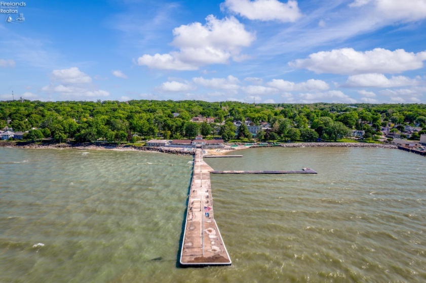 482 Hillcrest Drive, Lakeside, 43440, 4 Bedrooms Bedrooms, ,2 BathroomsBathrooms,Residential,For Sale,Hillcrest,20262187