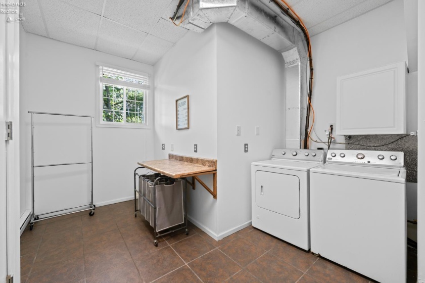 482 Hillcrest Drive, Lakeside, 43440, 4 Bedrooms Bedrooms, ,2 BathroomsBathrooms,Residential,For Sale,Hillcrest,20262187