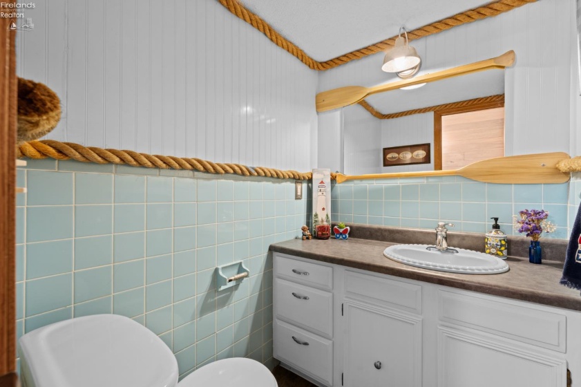 482 Hillcrest Drive, Lakeside, 43440, 4 Bedrooms Bedrooms, ,2 BathroomsBathrooms,Residential,For Sale,Hillcrest,20262187