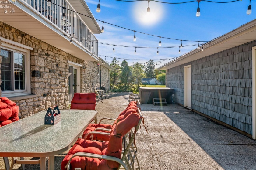 482 Hillcrest Drive, Lakeside, 43440, 4 Bedrooms Bedrooms, ,2 BathroomsBathrooms,Residential,For Sale,Hillcrest,20262187