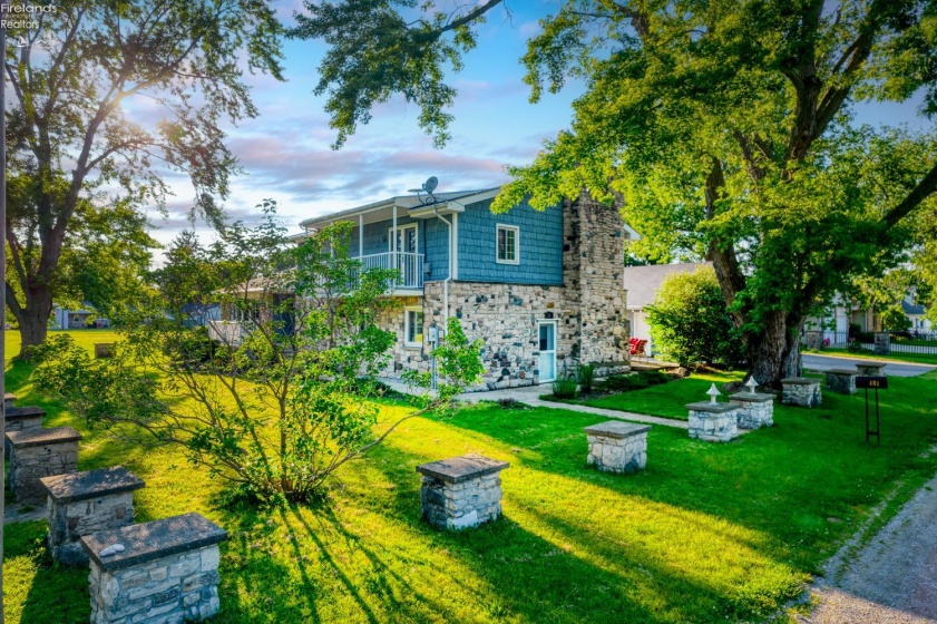 482 Hillcrest Drive, Lakeside, 43440, 4 Bedrooms Bedrooms, ,2 BathroomsBathrooms,Residential,For Sale,Hillcrest,20262187