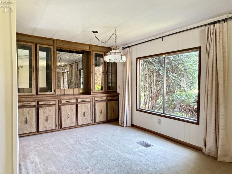 8400 State Route 18, Fostoria, 44830, 3 Bedrooms Bedrooms, ,2 BathroomsBathrooms,Residential,For Sale,State Route 18,20262076