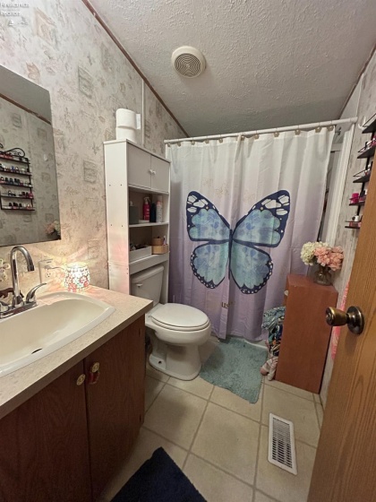 1730 Port Clinton Road, Fremont, 43420, 3 Bedrooms Bedrooms, ,2 BathroomsBathrooms,Residential,For Sale,Port Clinton,20262160