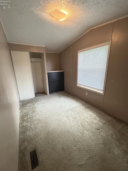 1730 Port Clinton Road, Fremont, 43420, 3 Bedrooms Bedrooms, ,2 BathroomsBathrooms,Residential,For Sale,Port Clinton,20262160