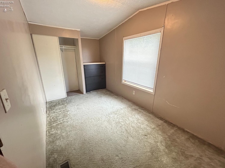 1730 Port Clinton Road, Fremont, 43420, 3 Bedrooms Bedrooms, ,2 BathroomsBathrooms,Residential,For Sale,Port Clinton,20262160