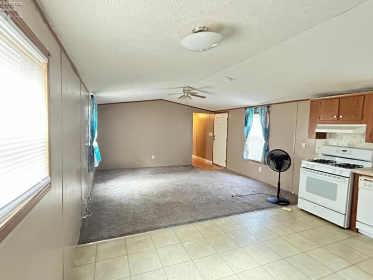 1730 Port Clinton Road, Fremont, 43420, 3 Bedrooms Bedrooms, ,2 BathroomsBathrooms,Residential,For Sale,Port Clinton,20262160