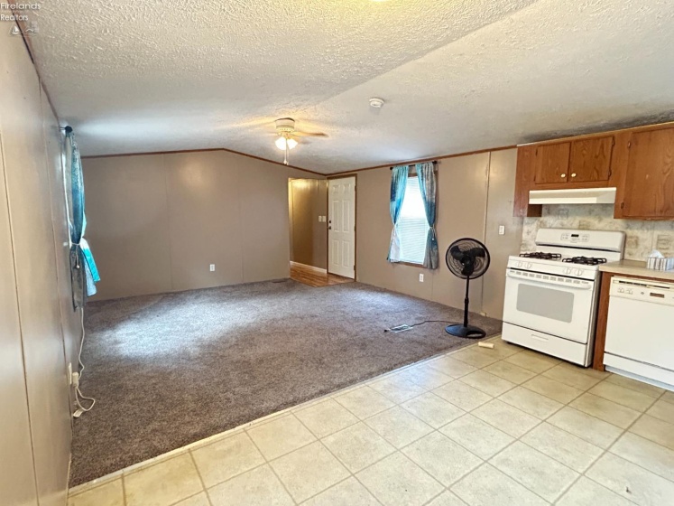 1730 Port Clinton Road, Fremont, 43420, 3 Bedrooms Bedrooms, ,2 BathroomsBathrooms,Residential,For Sale,Port Clinton,20262160