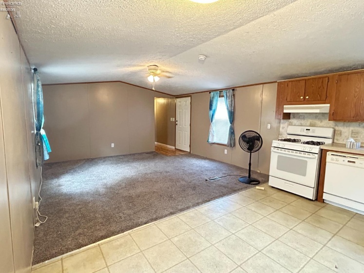 1730 Port Clinton Road, Fremont, 43420, 3 Bedrooms Bedrooms, ,2 BathroomsBathrooms,Residential,For Sale,Port Clinton,20262160