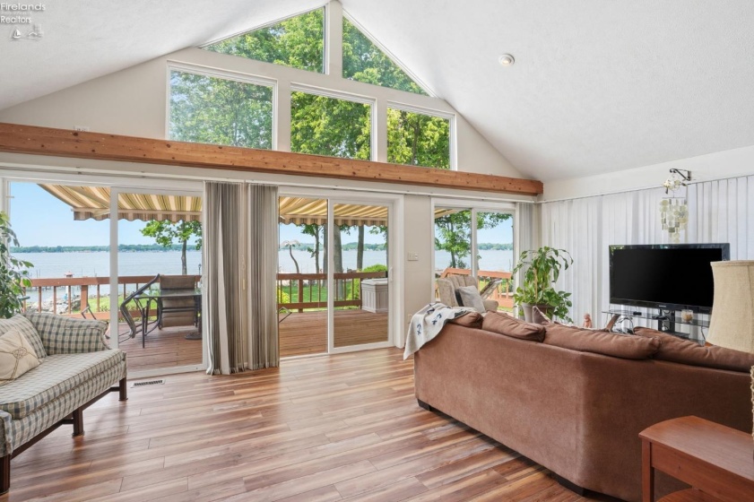 3594 Memorial Shoreway Drive, Marblehead, 43440, 3 Bedrooms Bedrooms, ,3 BathroomsBathrooms,Residential,For Sale,Memorial Shoreway,20262188