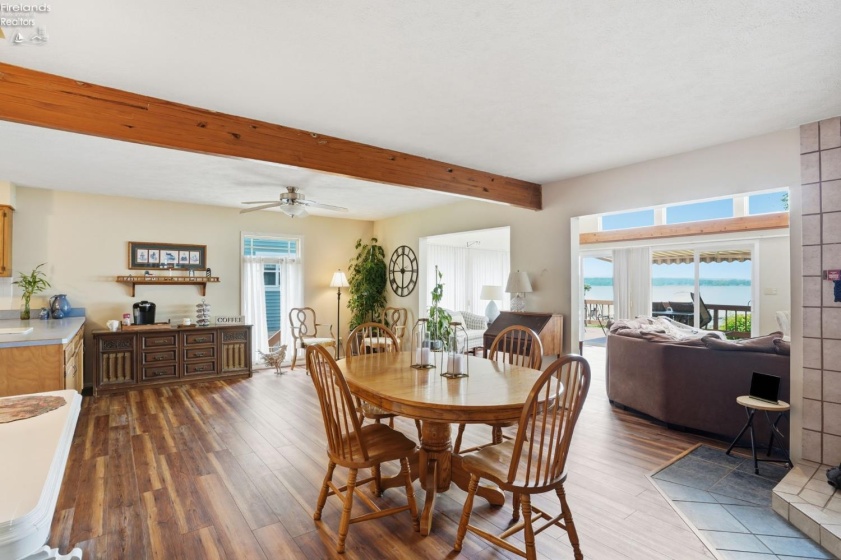3594 Memorial Shoreway Drive, Marblehead, 43440, 3 Bedrooms Bedrooms, ,3 BathroomsBathrooms,Residential,For Sale,Memorial Shoreway,20262188