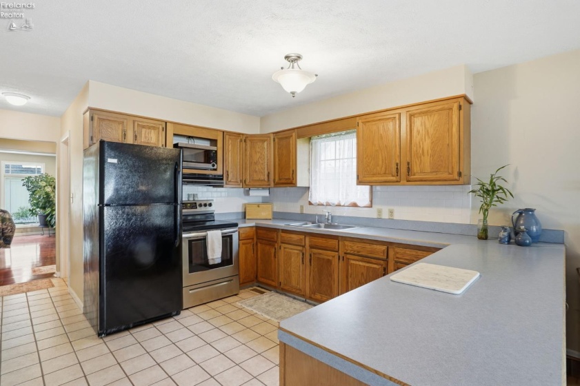 3594 Memorial Shoreway Drive, Marblehead, 43440, 3 Bedrooms Bedrooms, ,3 BathroomsBathrooms,Residential,For Sale,Memorial Shoreway,20262188