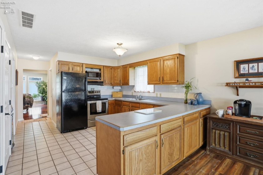 3594 Memorial Shoreway Drive, Marblehead, 43440, 3 Bedrooms Bedrooms, ,3 BathroomsBathrooms,Residential,For Sale,Memorial Shoreway,20262188