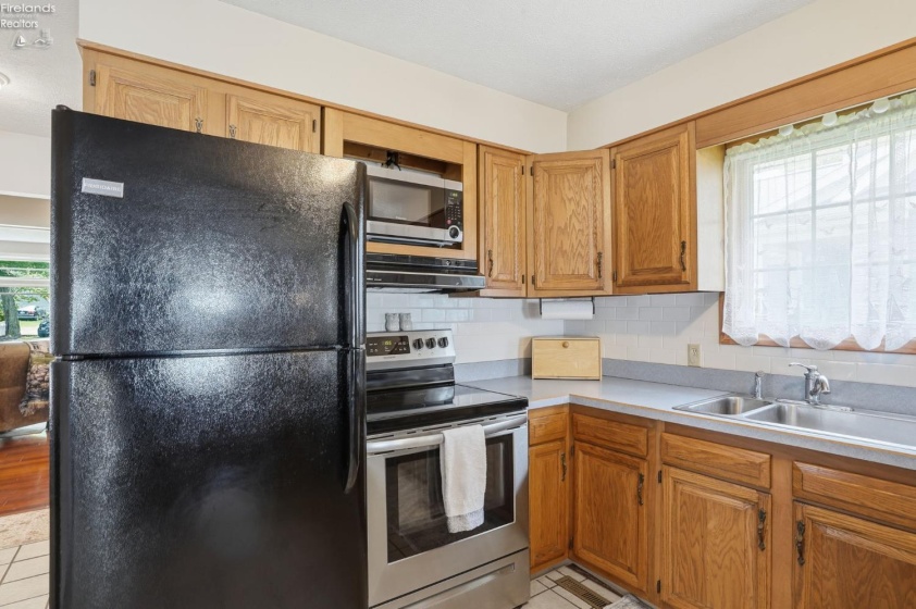 3594 Memorial Shoreway Drive, Marblehead, 43440, 3 Bedrooms Bedrooms, ,3 BathroomsBathrooms,Residential,For Sale,Memorial Shoreway,20262188