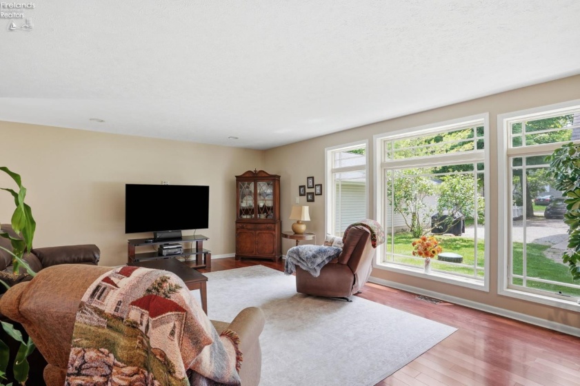 3594 Memorial Shoreway Drive, Marblehead, 43440, 3 Bedrooms Bedrooms, ,3 BathroomsBathrooms,Residential,For Sale,Memorial Shoreway,20262188