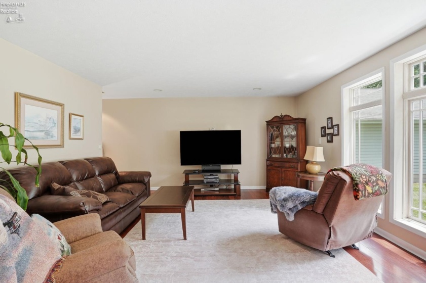 3594 Memorial Shoreway Drive, Marblehead, 43440, 3 Bedrooms Bedrooms, ,3 BathroomsBathrooms,Residential,For Sale,Memorial Shoreway,20262188