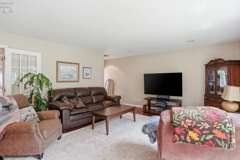 3594 Memorial Shoreway Drive, Marblehead, 43440, 3 Bedrooms Bedrooms, ,3 BathroomsBathrooms,Residential,For Sale,Memorial Shoreway,20262188
