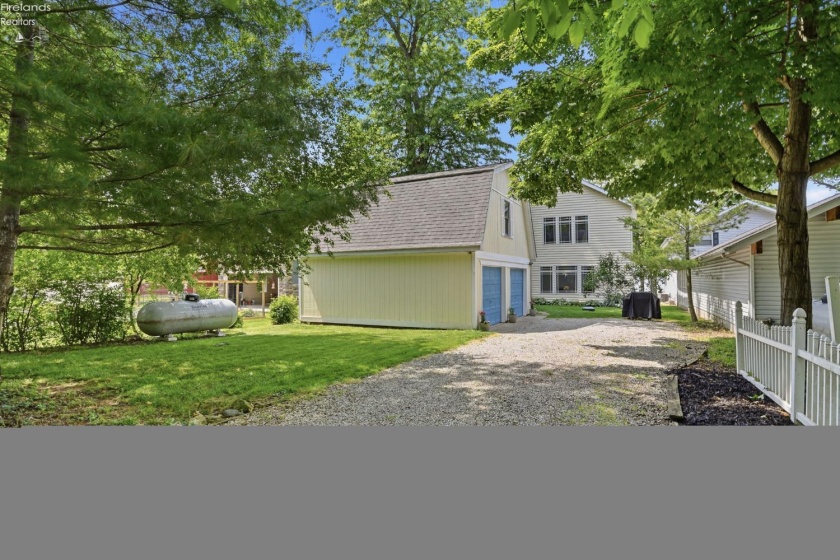 3594 Memorial Shoreway Drive, Marblehead, 43440, 3 Bedrooms Bedrooms, ,3 BathroomsBathrooms,Residential,For Sale,Memorial Shoreway,20262188