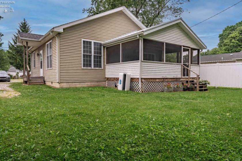 1875 Bayview Drive, Marblehead, 43440, 2 Bedrooms Bedrooms, ,1 BathroomBathrooms,Residential,For Sale,Bayview,20262181