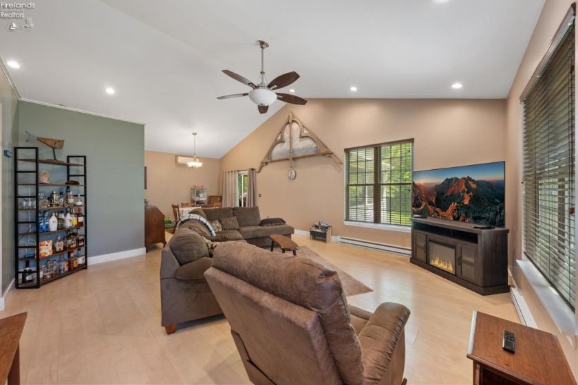1875 Bayview Drive, Marblehead, 43440, 2 Bedrooms Bedrooms, ,1 BathroomBathrooms,Residential,For Sale,Bayview,20262181