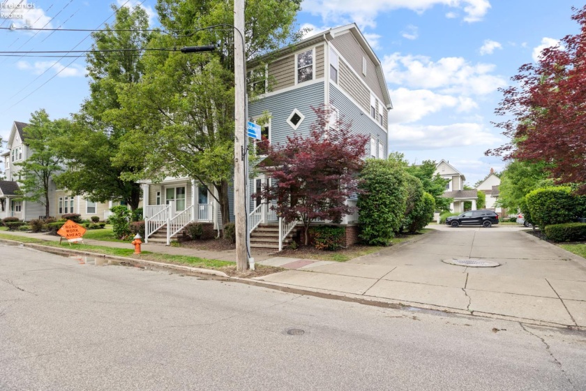 3690 E. 65th St., Cleveland, 44105, 2 Bedrooms Bedrooms, ,3 BathroomsBathrooms,Residential,For Sale,E. 65th St.,20262199