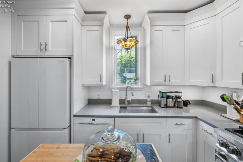 225 Sycamore Avenue, Lakeside, 43440, 5 Bedrooms Bedrooms, ,3 BathroomsBathrooms,Residential,For Sale,Sycamore,20262207
