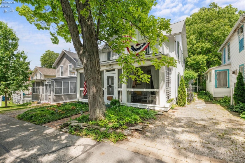 225 Sycamore Avenue, Lakeside, 43440, 5 Bedrooms Bedrooms, ,3 BathroomsBathrooms,Residential,For Sale,Sycamore,20262207