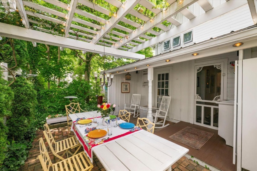 225 Sycamore Avenue, Lakeside, 43440, 5 Bedrooms Bedrooms, ,3 BathroomsBathrooms,Residential,For Sale,Sycamore,20262207
