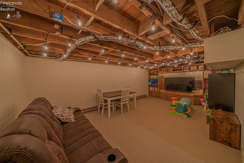 601 Fort Street, Old Fort, 44861, 4 Bedrooms Bedrooms, ,2 BathroomsBathrooms,Residential,For Sale,Fort,20262206