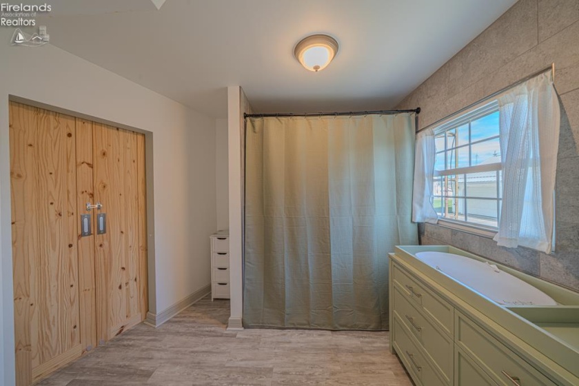 601 Fort Street, Old Fort, 44861, 4 Bedrooms Bedrooms, ,2 BathroomsBathrooms,Residential,For Sale,Fort,20262206
