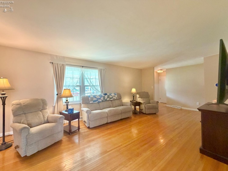 134 Arlington Drive, Bellevue, 44811, 4 Bedrooms Bedrooms, ,3 BathroomsBathrooms,Residential,For Sale,Arlington,20262020