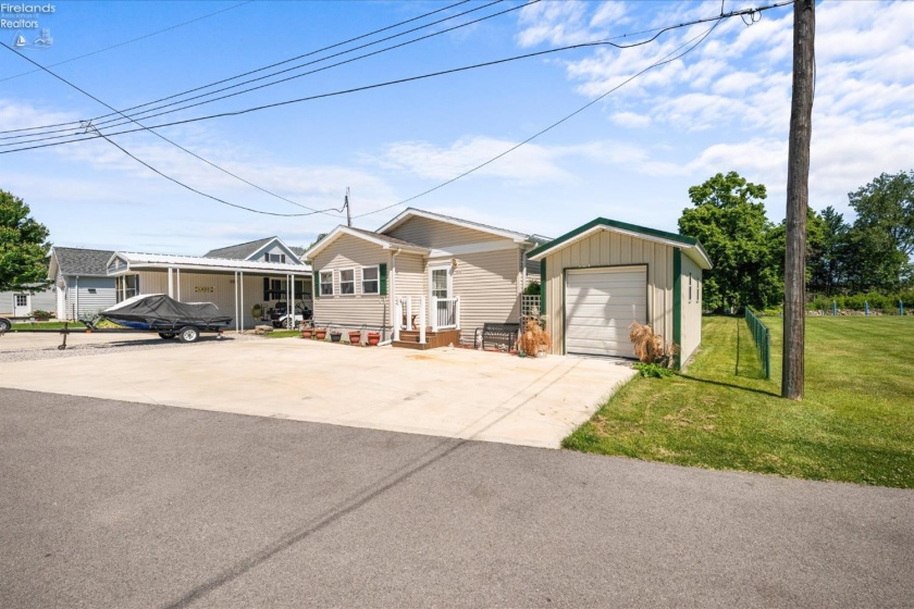 2845 Risingsun Road, Port Clinton, 43452, 3 Bedrooms Bedrooms, ,1 BathroomBathrooms,Residential,For Sale,Risingsun,20262034