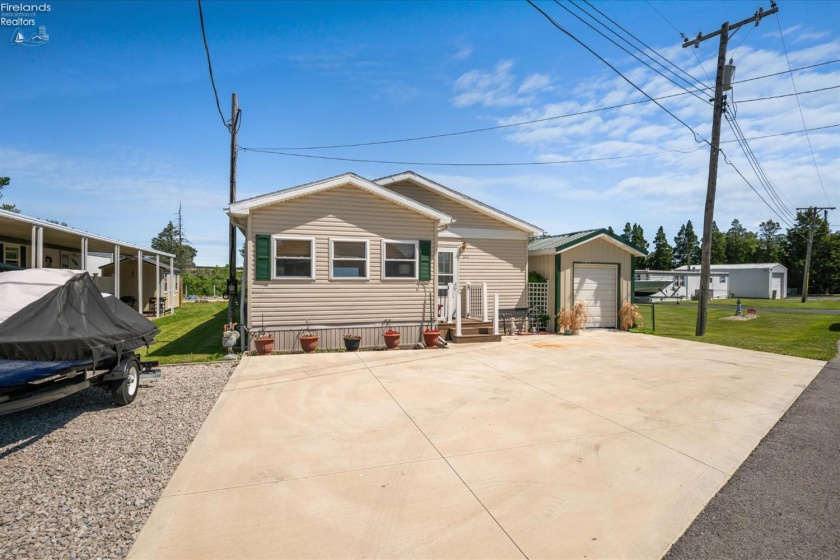 2845 Risingsun Road, Port Clinton, 43452, 3 Bedrooms Bedrooms, ,1 BathroomBathrooms,Residential,For Sale,Risingsun,20262034