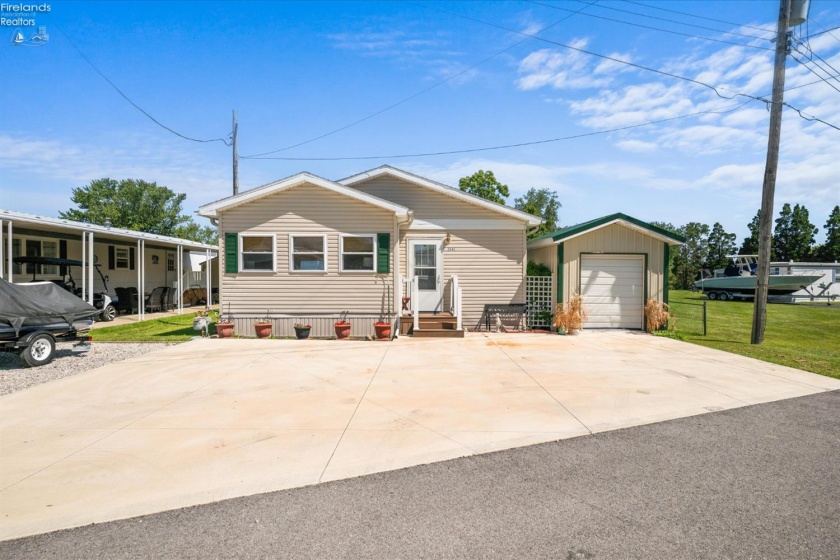 2845 Risingsun Road, Port Clinton, 43452, 3 Bedrooms Bedrooms, ,1 BathroomBathrooms,Residential,For Sale,Risingsun,20262034