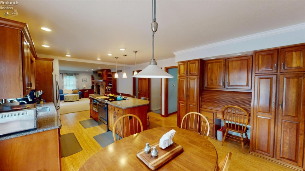 27 Ridge Drive, Fremont, 43420, 4 Bedrooms Bedrooms, ,3 BathroomsBathrooms,Residential,For Sale,Ridge,20262175