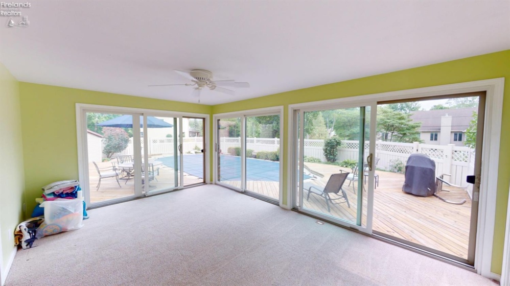 27 Ridge Drive, Fremont, 43420, 4 Bedrooms Bedrooms, ,3 BathroomsBathrooms,Residential,For Sale,Ridge,20262175