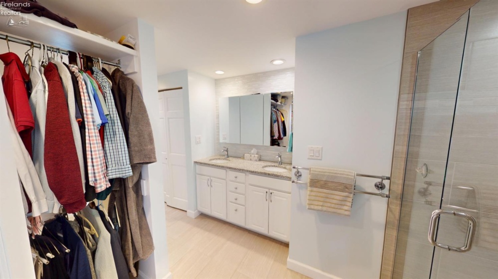 27 Ridge Drive, Fremont, 43420, 4 Bedrooms Bedrooms, ,3 BathroomsBathrooms,Residential,For Sale,Ridge,20262175