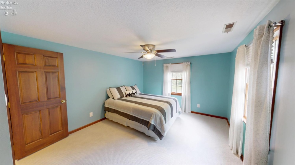 27 Ridge Drive, Fremont, 43420, 4 Bedrooms Bedrooms, ,3 BathroomsBathrooms,Residential,For Sale,Ridge,20262175