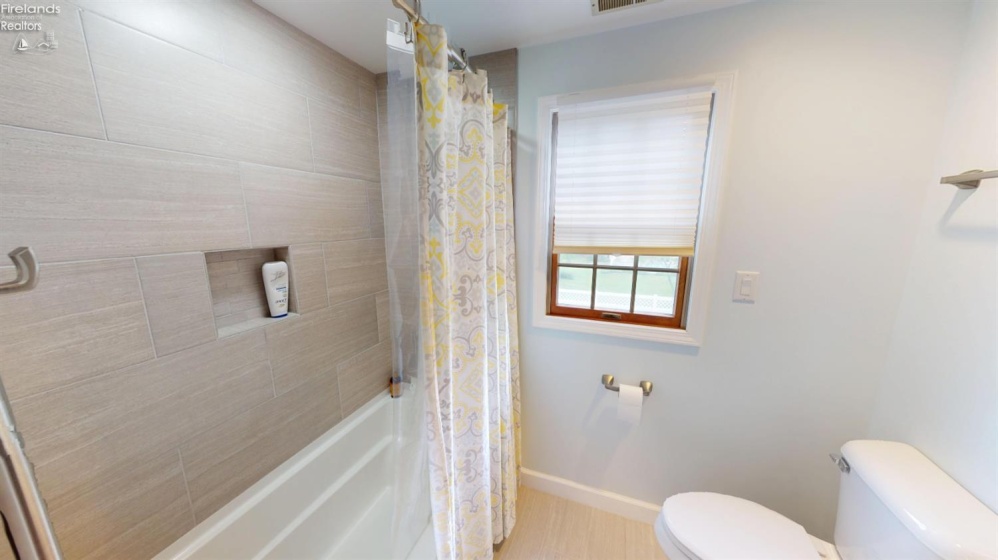 27 Ridge Drive, Fremont, 43420, 4 Bedrooms Bedrooms, ,3 BathroomsBathrooms,Residential,For Sale,Ridge,20262175