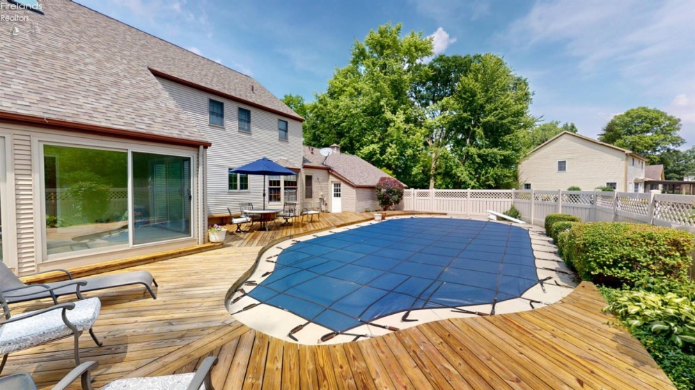 27 Ridge Drive, Fremont, 43420, 4 Bedrooms Bedrooms, ,3 BathroomsBathrooms,Residential,For Sale,Ridge,20262175
