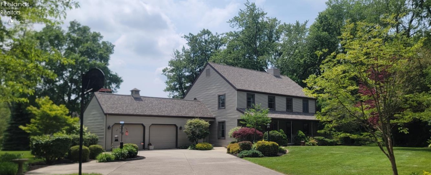 27 Ridge Drive, Fremont, 43420, 4 Bedrooms Bedrooms, ,3 BathroomsBathrooms,Residential,For Sale,Ridge,20262175