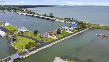 522 Gravel Bar Road, Marblehead, 43440, 3 Bedrooms Bedrooms, ,2 BathroomsBathrooms,Residential,For Sale,Gravel Bar,20262192