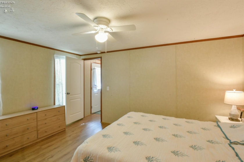 187 Driftwood Parkway, Port Clinton, 43452, 2 Bedrooms Bedrooms, ,2 BathroomsBathrooms,Residential,For Sale,Driftwood,20262198