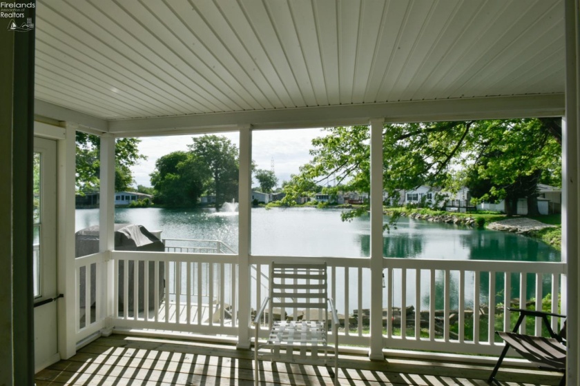 187 Driftwood Parkway, Port Clinton, 43452, 2 Bedrooms Bedrooms, ,2 BathroomsBathrooms,Residential,For Sale,Driftwood,20262198