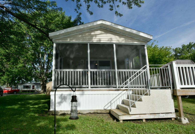 187 Driftwood Parkway, Port Clinton, 43452, 2 Bedrooms Bedrooms, ,2 BathroomsBathrooms,Residential,For Sale,Driftwood,20262198
