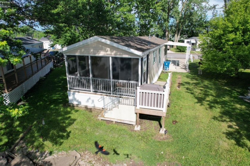 187 Driftwood Parkway, Port Clinton, 43452, 2 Bedrooms Bedrooms, ,2 BathroomsBathrooms,Residential,For Sale,Driftwood,20262198
