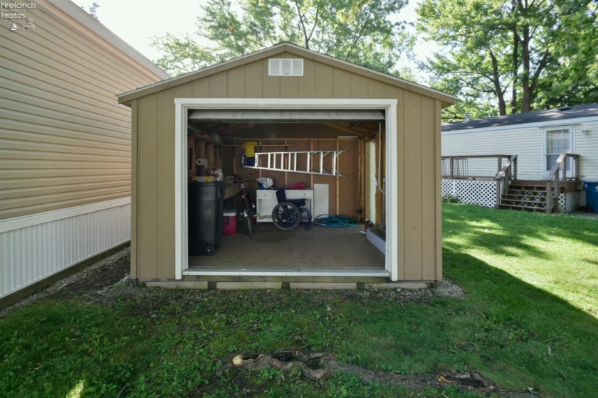 187 Driftwood Parkway, Port Clinton, 43452, 2 Bedrooms Bedrooms, ,2 BathroomsBathrooms,Residential,For Sale,Driftwood,20262198