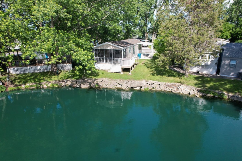 187 Driftwood Parkway, Port Clinton, 43452, 2 Bedrooms Bedrooms, ,2 BathroomsBathrooms,Residential,For Sale,Driftwood,20262198